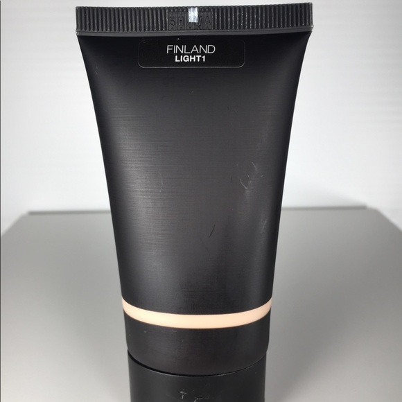 NARS Tinted Moisturizer: Finland - Picture 2 of 2